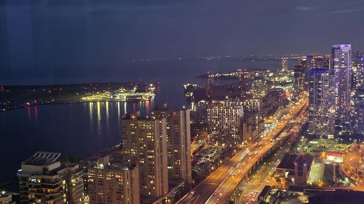 Apartamento Magnificient View Next Cn Tower/Rogers/Union/Mtcc Toronto Exterior foto